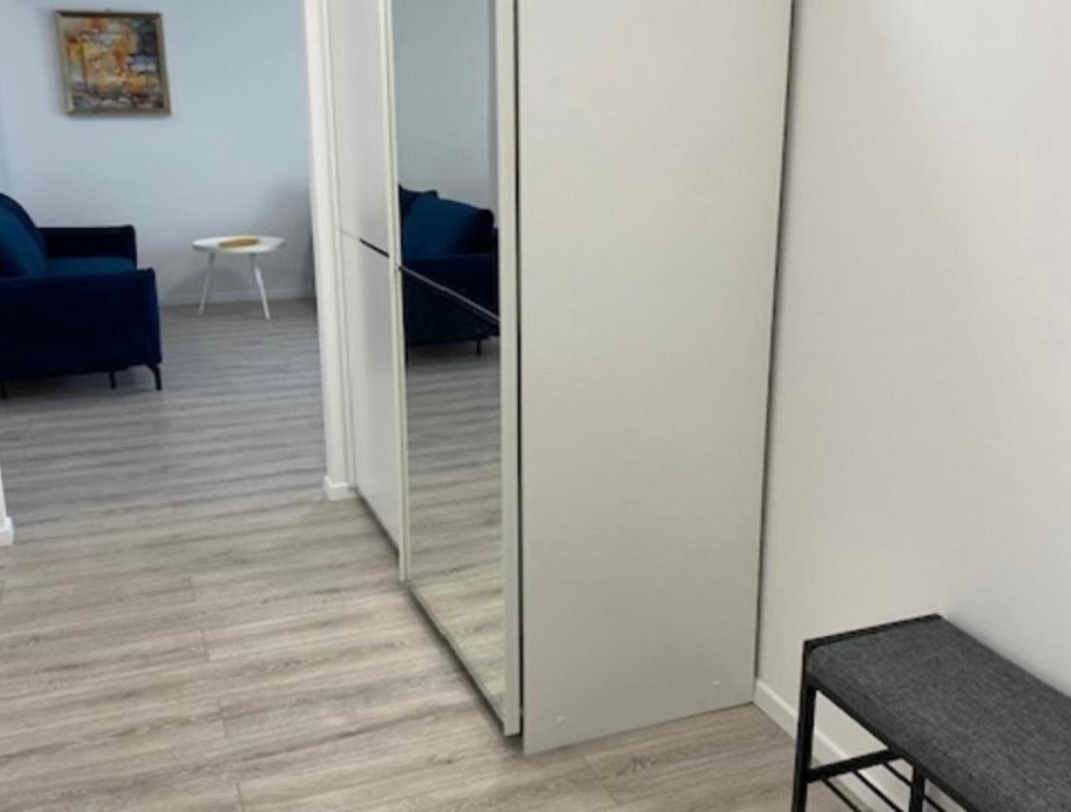 Apartament Elysium Old Square, Free Street Parking Within The Limits Of Available Spaces And Paid Parking One Minute Away, Smart Tv
